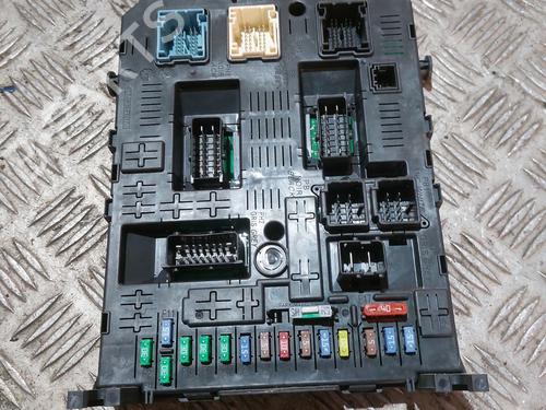 Used Fuse box PEUGEOT 308 SW I (4E_, 4H_) 1.6 HDi (92 hp) 21727519