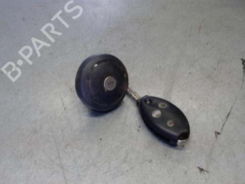 Używane Korek wlewu paliwa CITROËN XSARA (N1) 1.9 D (70 hp) 26225188