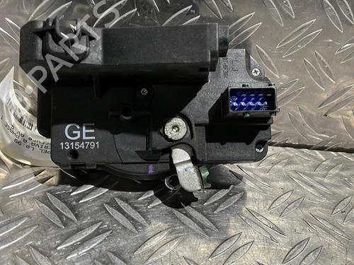 Used Front left lock Front left lock OPEL MERIVA A MPV (X03) 1.7 CDTI (E75) (100 hp) 21515529 21515529