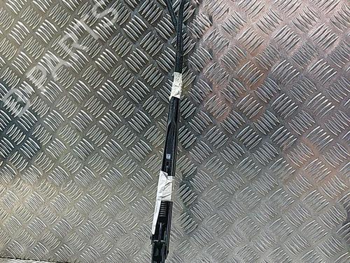 Used Front windshield wiper arm RENAULT MEGANE III Hatchback (BZ0/1_, B3_) 1.5 dCi (BZ09, BZ0D, BZ1W, BZ29, BZ14) (110 hp) 21511017