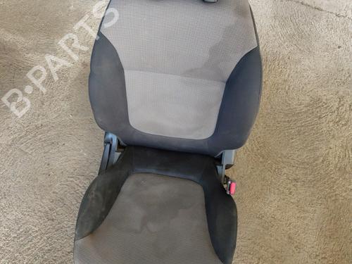 Used Right front seat Right front seat MITSUBISHI L200 / TRITON (KA_T, KB_T) 2.5 DI-D 4WD (KB4T) (136 hp) 26907889 26907889