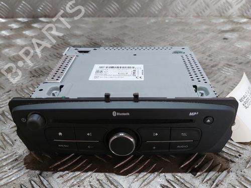 Used Radio RENAULT KANGOO / GRAND KANGOO II (KW0/1_) 1.5 dCi 90 (KW05, KW08, KW0G, KW11) (90 hp) 21505732