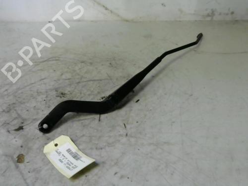 Used Front windshield wiper arm CITROËN SAXO (S0, S1) 1.0 X (50 hp) 27473407