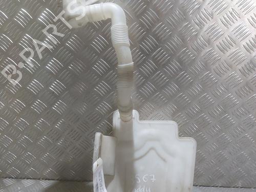 Used Windscreen washer tank VW CADDY III MPV (2KB, 2KJ, 2CB, 2CJ) 1.9 TDI (105 hp) 26433500