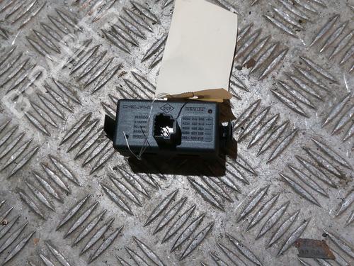 Used Warning switch Warning switch RENAULT CLIO III (BR0/1, CR0/1) 1.5 dCi (C/BR0G, C/BR1G) (68 hp) 21573721 21573721