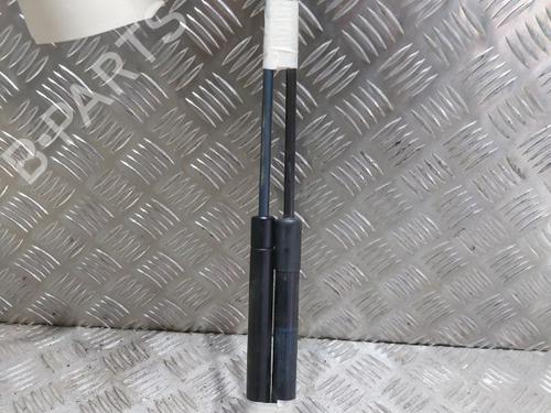 Used Hood lift support BMW 3 Touring (E91) 320 d (163 hp) 21509704