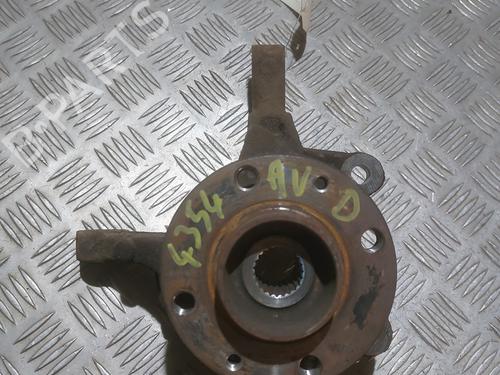 Used Right front steering knuckle RENAULT CLIO III (BR0/1, CR0/1) 1.2 16V Hi-Flex (BR1U, CR1U) (75 hp) 30299652