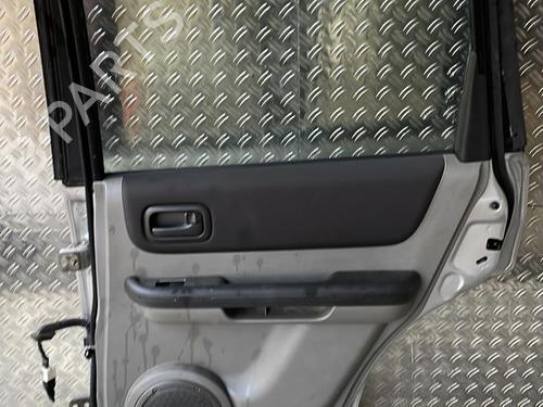 Used Right rear door NISSAN X-TRAIL I (T30) 2.2 dCi 4x4 (136 hp) 21515972