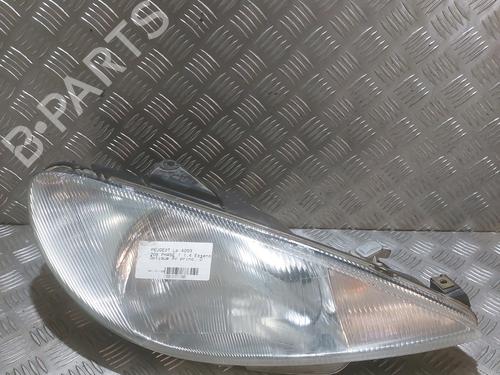 Højre forlygte PEUGEOT 206 Hatchback (2A/C) 1.4 i (75 hp) 26522459
