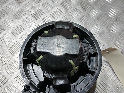 Used Heater blower motor PEUGEOT 207 (WA_, WC_) 1.6 HDi (90 hp) 21514556