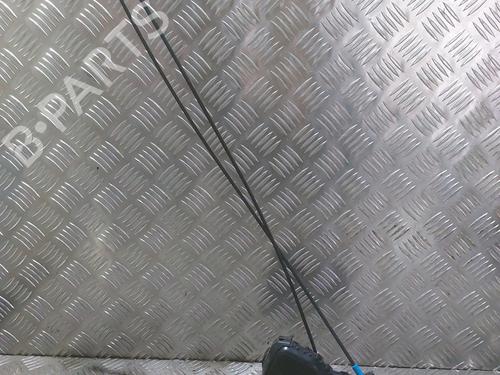 Used Front right lock TOYOTA AVENSIS (_T25_) 2.0 D-4D (ADT250_, ADT250R) (126 hp) 23218568