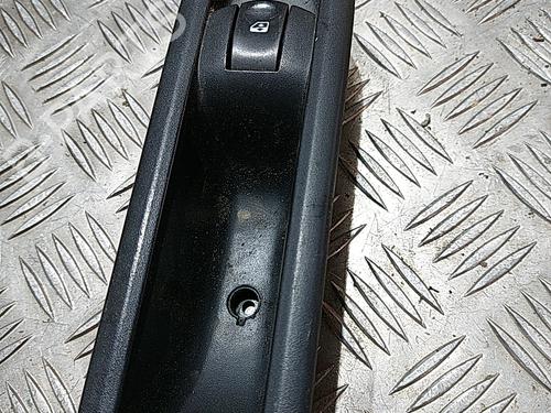 Used Right front window switch Right front window switch RENAULT CLIO III (BR0/1, CR0/1) 1.5 dCi (C/BR0G, C/BR1G) (68 hp) 21509067 21509067