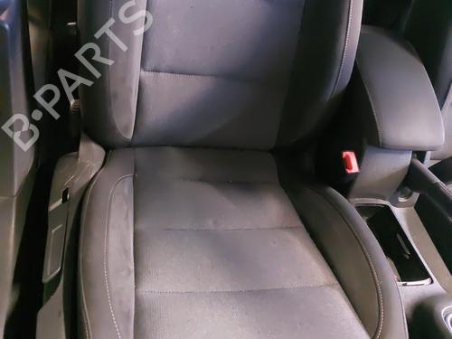Used Right front seat Right front seat VW GOLF VI (5K1) 1.6 TDI (105 hp) 21509361 21509361