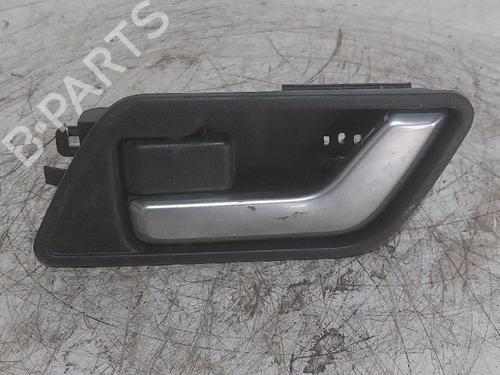 Used Front left interior door handle Front left interior door handle 31965395 31965395