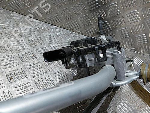 Used Front wiper motor PEUGEOT 208 I (CA_, CC_) 1.5 BlueHDI 100 (102 hp) 21506071