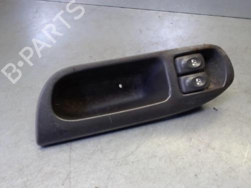 Pulsantiera anteriore sinistra RENAULT SCÉNIC I MPV (JA0/1_, FA0_) 2.0 16V (JA1D, JA17) (140 hp) 27397592