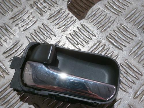 Used Front left interior door handle NISSAN X-TRAIL I (T30) 2.2 dCi 4x4 (136 hp) 26221078