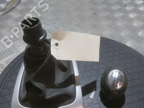 Used Shift knob RENAULT MEGANE III Hatchback (BZ0/1_, B3_) 1.5 dCi (BZ09, BZ0D, BZ1W, BZ29, BZ14) (110 hp) 31342147