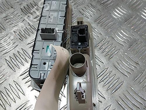 Used Left front window switch RENAULT MEGANE III Hatchback (BZ0/1_, B3_) 1.9 dCi (BZ0N, BZ0J) (131 hp) 21514727