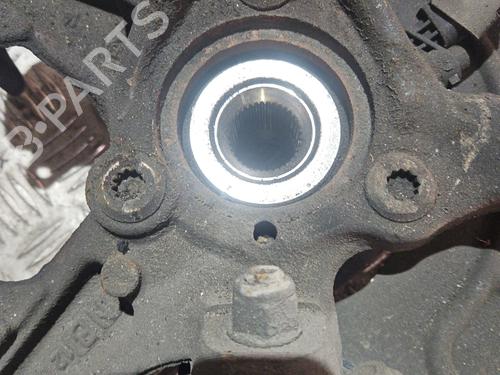 Used Right front steering knuckle Right front steering knuckle VW GOLF VI (5K1) 1.6 TDI (105 hp) 21671046 21671046