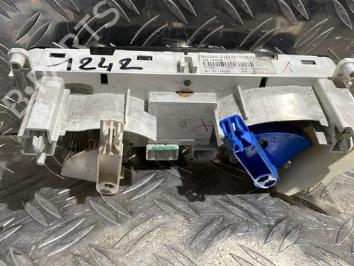 Used Climate control Climate control RENAULT CLIO IV (BH_) 1.5 dCi 75 (75 hp) 21507473 21507473