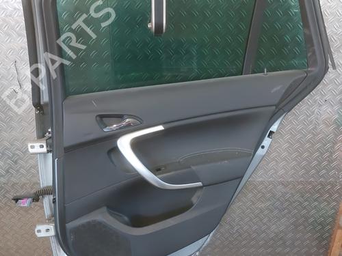Used Right rear door Right rear door 23810822 23810822