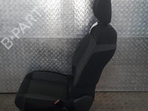 Used Right front seat Right front seat CITROËN C3 III (SX) 1.5 BlueHDi 100 (SXYHYP, SXYHTU) (102 hp) 21509177 21509177