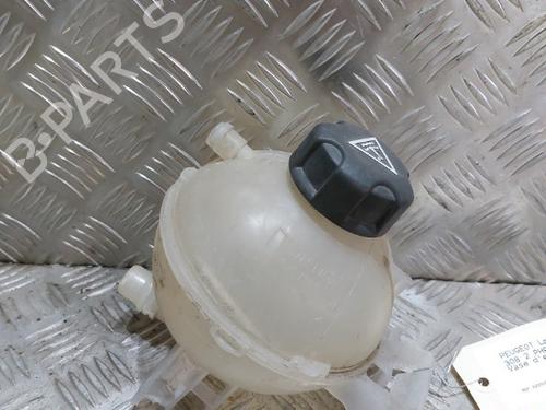 Used Expansion tank PEUGEOT 308 II (LB_, LP_, LW_, LH_, L3_) 1.2 THP 110 (110 hp) 21504987