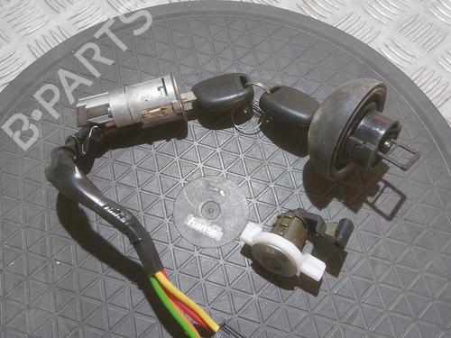 Canhão de ignição RENAULT CLIO II (BB_, CB_) 1.2 16V (BB05, BB0W, BB11, BB27, BB2T, BB2U, BB2V, CB05,... (75 hp) 29588849