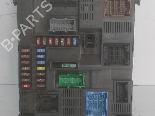 Used Fuse box Fuse box PEUGEOT 2008 I (CU_) 1.2 THP 110 / PureTech 110 (110 hp) 30635685 30635685