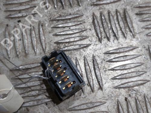 Used Left front window switch Left front window switch CITROËN XSARA (N1) 1.6 16V (109 hp) 21504892 21504892