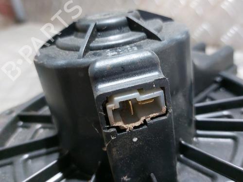 Used Heater blower motor Heater blower motor KIA RIO II (JB) 1.5 CRDi (110 hp) 21507883 21507883