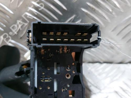 steering-column-stalk-renault-twingo-ii-cn0_-2007-25261295 main image