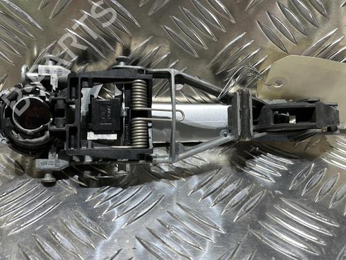 Rear left exterior door handle VW GOLF V (1K1) 1.9 TDI | BP21502954C130 