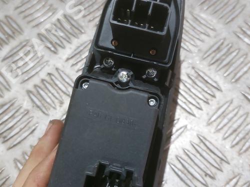 Used Left front window switch Left front window switch MAZDA 3 (BK) 1.6 DI Turbo (109 hp) 24132046 24132046