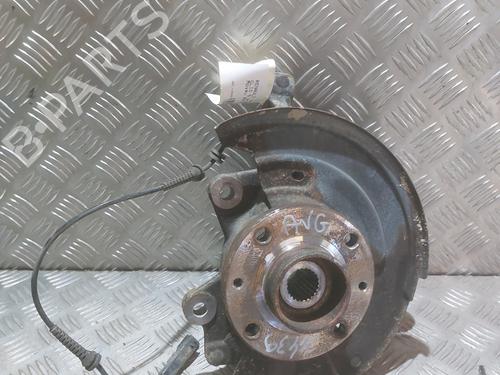 Used Right front steering knuckle RENAULT CLIO V (B7_) [2019-2026]  29187424