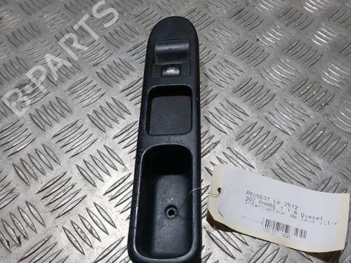 Used Right front window switch Right front window switch PEUGEOT 307 (3A/C) 1.6 HDi (90 hp) 21508918 21508918