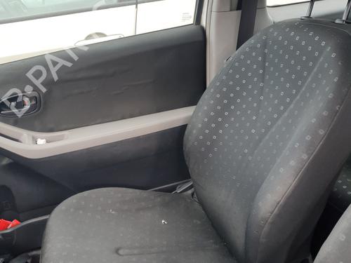 Sæde højre fortil TOYOTA YARIS (_P9_) 1.3 VVT-i (SCP90_, SCP90R) (87 hp) 24735105