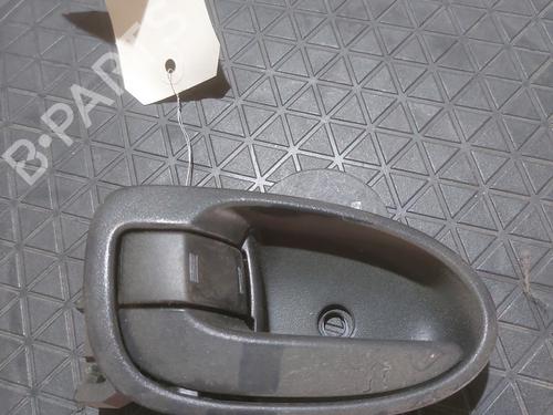 Venstre foran invendig håndtak TOYOTA YARIS (_P9_) [2005-2014]  24367774