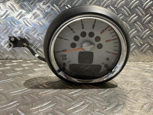 Used Instrument cluster Instrument cluster MINI MINI (R56) Cooper D (109 hp) 21507472 21507472