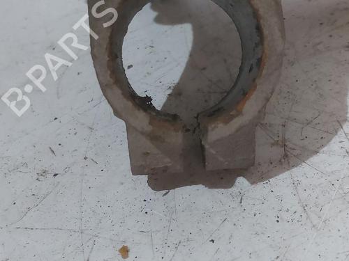 Used Right front steering knuckle Right front steering knuckle PEUGEOT 205 II (20A/C) 1.4 (67 hp) 39886169 39886169