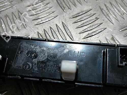 Used Warning switch Warning switch HYUNDAI i20 I (PB, PBT) 1.1 CRDi (75 hp) 21504016 21504016