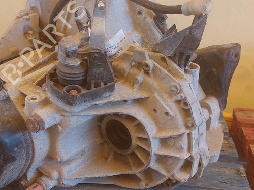 gearbox-renault-clio-iii-br01-cr01-2005-2006-2007-2008-2009-2010-2011-2012-2013-2014-33894608 main image