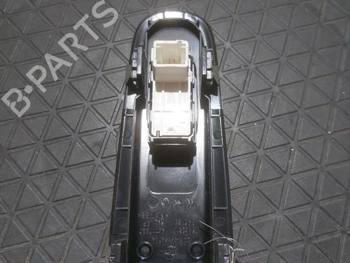 Used Right front window switch Right front window switch PEUGEOT 308 II (LB_, LP_, LW_, LH_, L3_) 1.5 BlueHDi 130 (131 hp) 27599076 27599076
