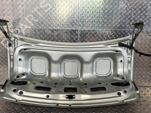 Used Tailgate RENAULT MEGANE I Classic (LA0/1_) 1.6 16V (LA00, LA04, LA0B, LA11, LA16, LA19, LA1J, LA1K,... (107 hp) 21515484