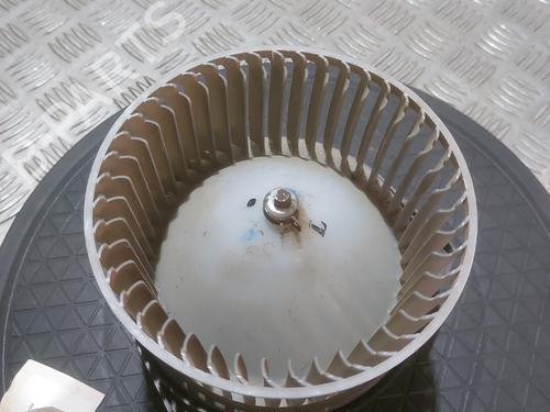 Used Heater blower motor MITSUBISHI L200 / TRITON (KA_T, KB_T) 2.5 DI-D 4WD (KB4T) (136 hp) 26966533