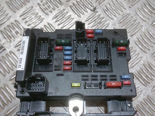 Used Fuse box PEUGEOT 206+ (2L_, 2M_) 1.4 HDi eco 70 (68 hp) 24455692