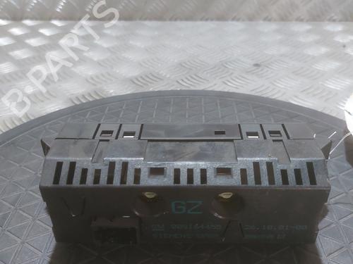 display-monitor-opel-corsa-c-x01-2000-2001-2002-2003-2004-2005-2006-2007-2008-2009-26236297 main image