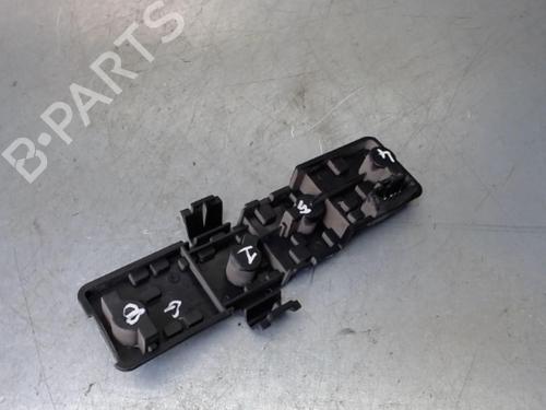 Used Lamp holder Lamp holder CITROËN XSARA PICASSO (N68) 2.0 HDi (90 hp) 31089685 31089685