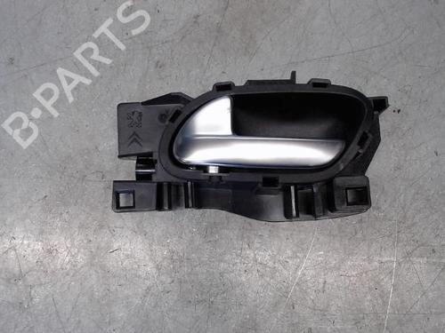 Venstre bagtil invendig håndtag PEUGEOT 208 I (CA_, CC_) 1.4 HDi (68 hp) 30725598